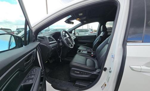 Platinum White Pearl 2025 Honda Odyssey Sport-L