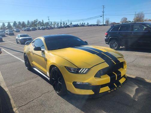2016 Ford Shelby GT350 Base