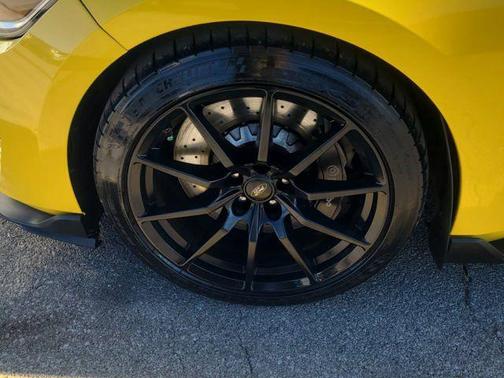 2016 Ford Shelby GT350 Base