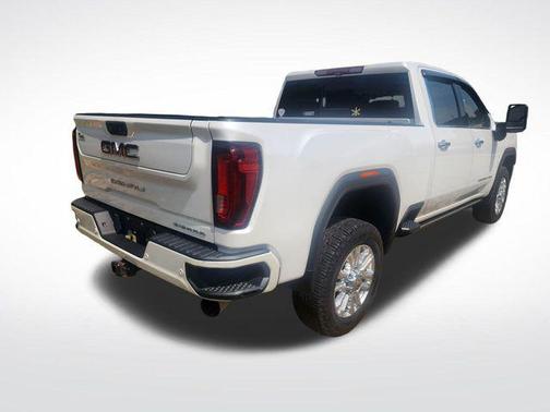White Frost Tricoat 2021 GMC Sierra 2500 Denali