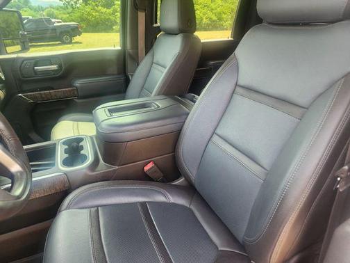 White Frost Tricoat 2021 GMC Sierra 2500 Denali