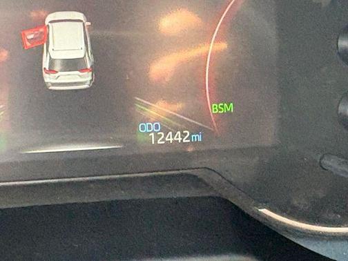 Pearl 2025 Toyota RAV4 XLE Premium