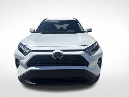 Pearl 2025 Toyota RAV4 XLE Premium