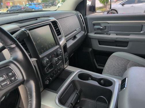 Bright White Clearcoat 2017 RAM 3500 Big Horn Mega Cab 4x4 6'4' Box