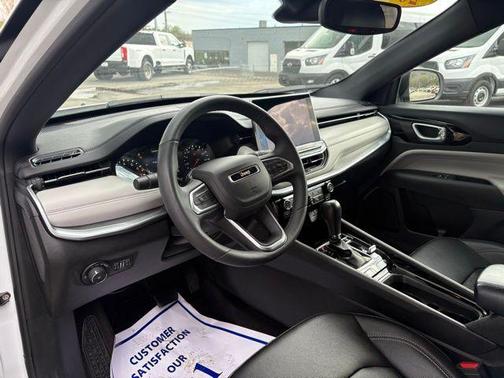 Bright White Clearcoat 2025 Jeep Compass Limited
