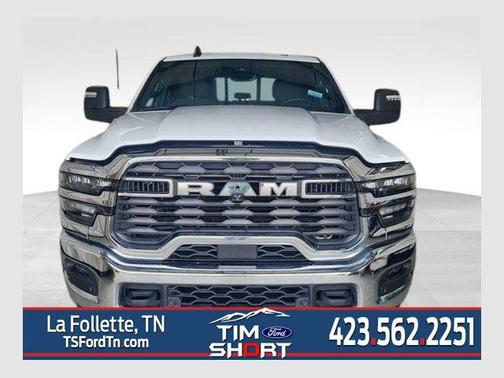 2025 RAM 3500 Tradesman Crew Cab 4x4 6'4' Box