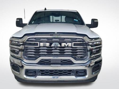 2025 RAM 3500 Tradesman Crew Cab 4x4 6'4' Box