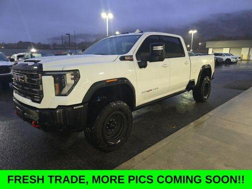 2024 GMC Sierra 2500 AT4