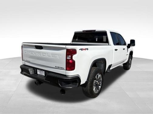 Summit White 2024 Chevrolet Silverado 2500 Custom