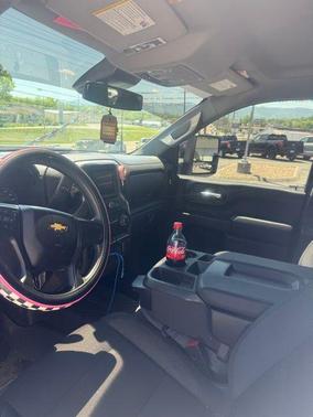 Summit White 2024 Chevrolet Silverado 2500 Custom