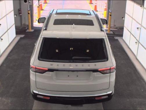 2022 Jeep Wagoneer Series III 4x4