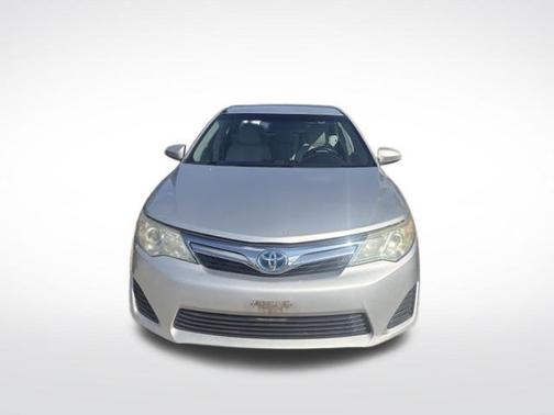 Classic Silver Metallic 2014 Toyota Camry Hybrid LE