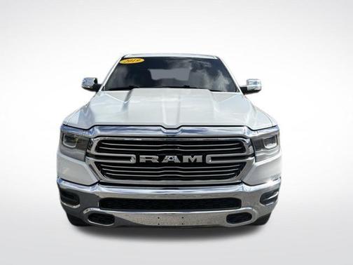 Ivory White Tri-Coat Pearlcoat 2019 RAM 1500 Laramie