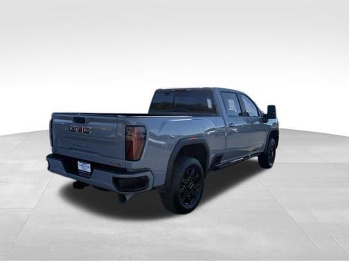 2024 GMC Sierra 2500 AT4