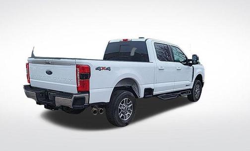 Oxford White 2024 Ford F-250 Lariat