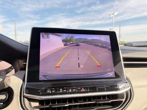 Diamond Black Crystal Pearlcoat 2022 Jeep Compass Limited