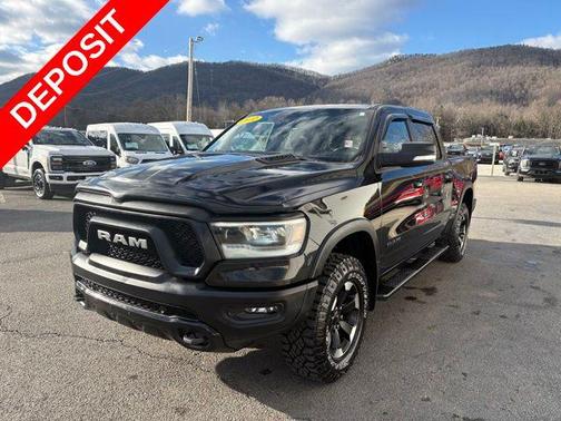 Diamond Black Crystal Pearlcoat 2022 RAM 1500 Rebel
