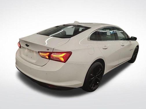 Summit White 2024 Chevrolet Malibu 1LT
