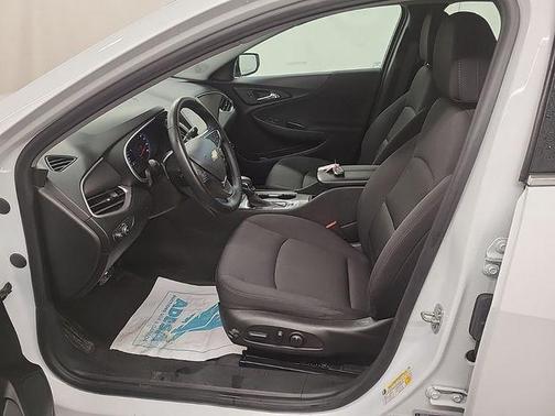 Summit White 2024 Chevrolet Malibu 1LT