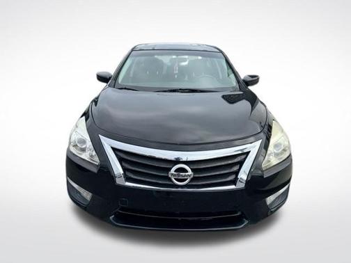 Super Black Clearcoat 2014 Nissan Altima 2.5 S