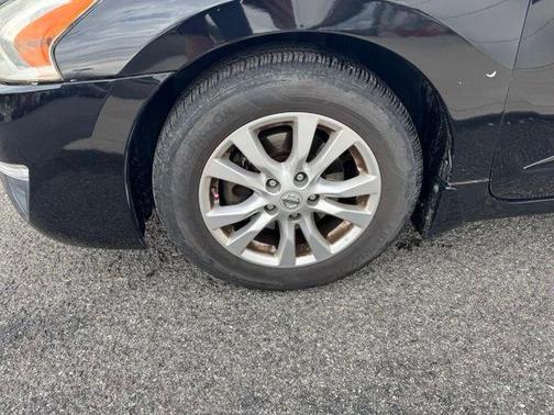 Super Black Clearcoat 2014 Nissan Altima 2.5 S