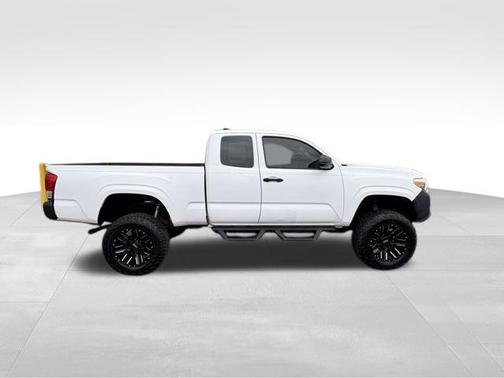 2018 Toyota Tacoma SR