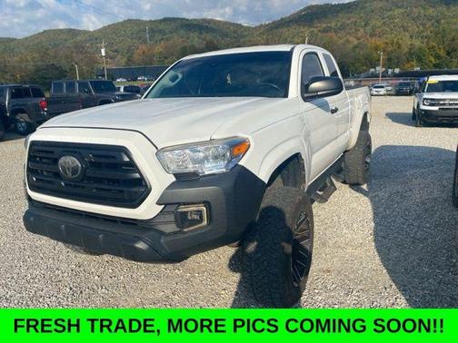 2018 Toyota Tacoma SR