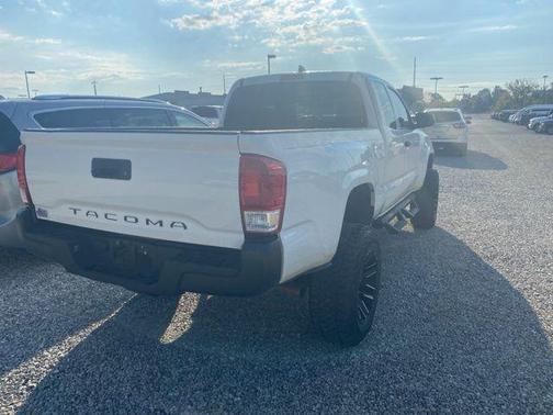 2018 Toyota Tacoma SR