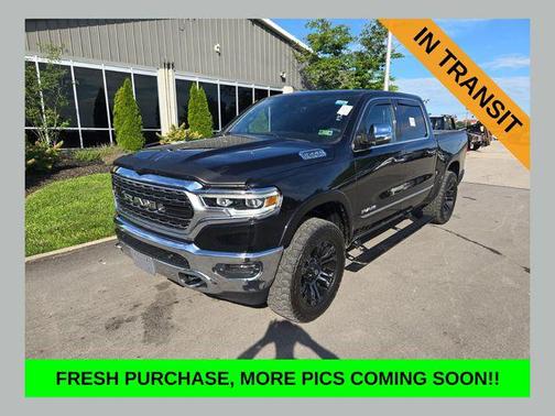 Diamond Black Crystal Pearlcoat 2019 RAM 1500 Limited
