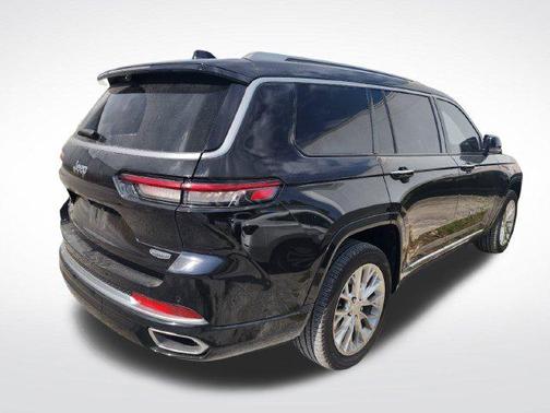Diamond Black Crystal Pearlcoat 2021 Jeep Grand Cherokee L Summit
