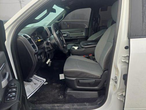 2021 RAM 2500 Big Horn Crew Cab 4x4 6'4' Box