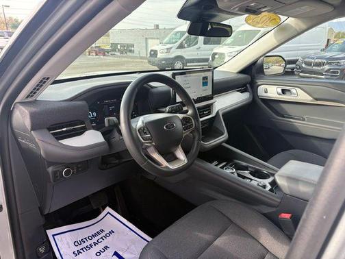 Silver Metallic 2025 Ford Explorer Active