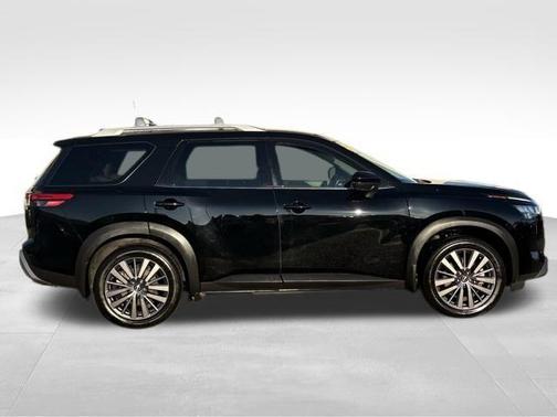 2024 Nissan Pathfinder SL FWD