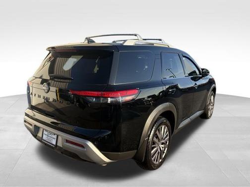 2024 Nissan Pathfinder SL FWD