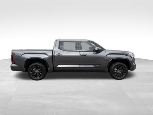 2022 Toyota Tundra Platinum