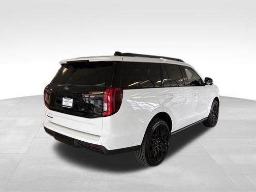 Oxford White 2026 Ford Expedition Platinum