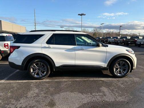 2026 Ford Explorer Active w/200A Pkg