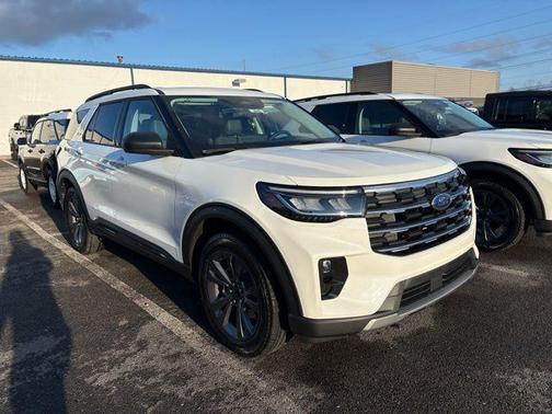 2026 Ford Explorer Active w/200A Pkg