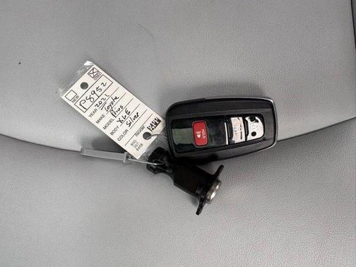 2021 Toyota Prius XLE