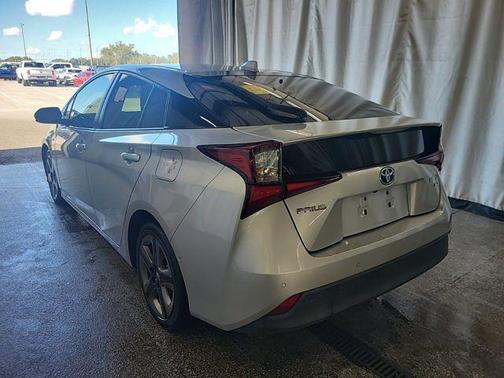2021 Toyota Prius XLE