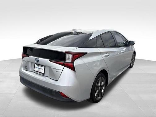 2021 Toyota Prius XLE