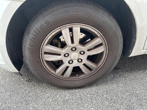 Summit White 2015 Chevrolet Sonic LT