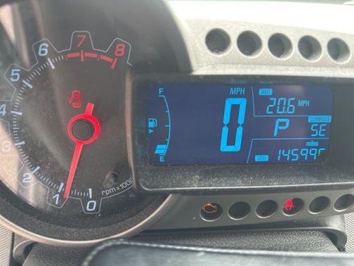 Summit White 2015 Chevrolet Sonic LT