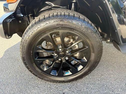 Black Clearcoat 2022 Jeep Wrangler Unlimited 4xe Sahara