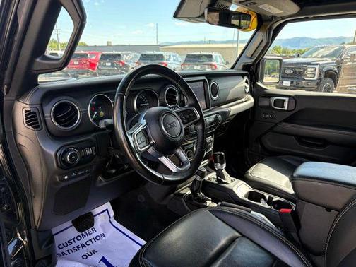 Black Clearcoat 2022 Jeep Wrangler Unlimited 4xe Sahara