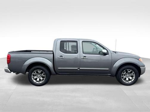 2019 Nissan Frontier SL