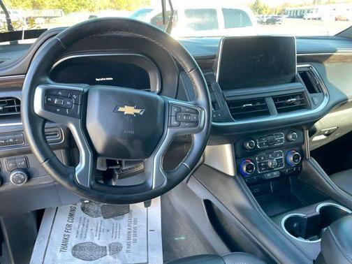 2023 Chevrolet Suburban LT