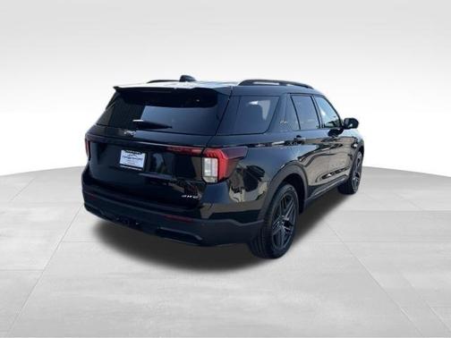 Black Metallic 2025 Ford Explorer ST-Line