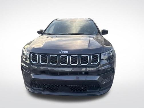 Baltic Gray Metallic Clearcoat 2024 Jeep Compass Latitude Lux