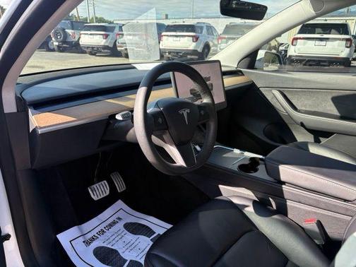 Pearl White Multi-Coat 2022 Tesla Model Y Performance Dual Motor All-Wheel Drive